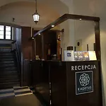 Ξενοδοχείο με διαμερίσματα Kadetus Krasków