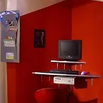 Ξενοδοχείο με διαμερίσματα Kadetus