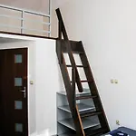 Ξενοδοχείο με διαμερίσματα Kadetus 2*