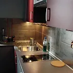 Ξενοδοχείο με διαμερίσματα Kadetus