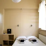 Ξενοδοχείο με διαμερίσματα Kadetus