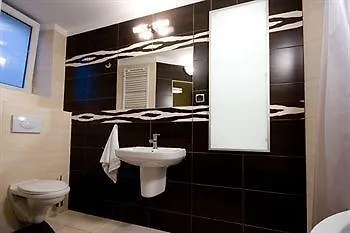 Ξενοδοχείο με διαμερίσματα Kadetus Krasków