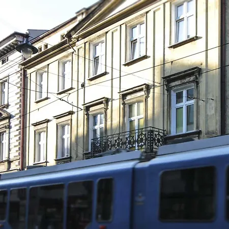 Hotel apartamentowy Kadetus