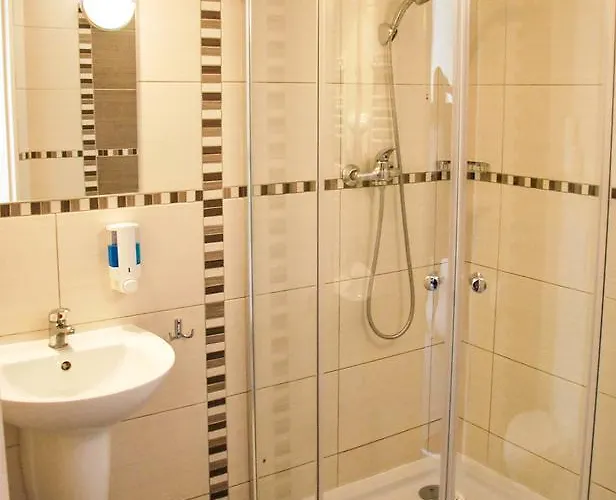 Aparthotel Kadetus 2*