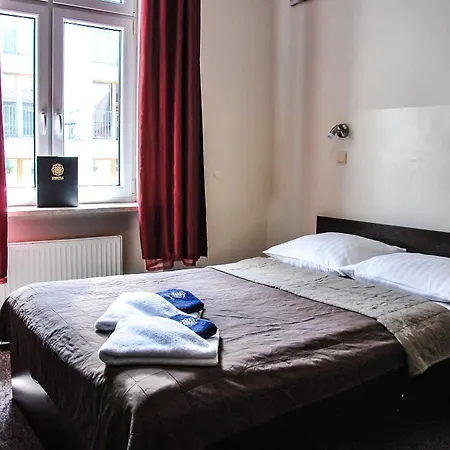 アパートホテル Kadetus 2*