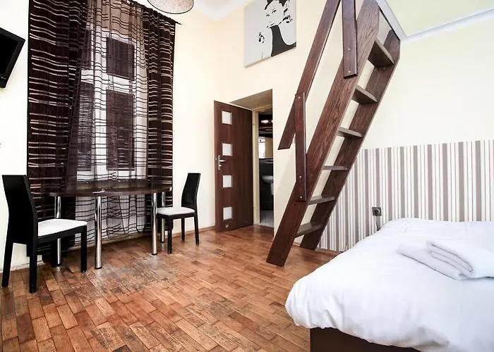 Kadetus Hotel apartamentowy 2*