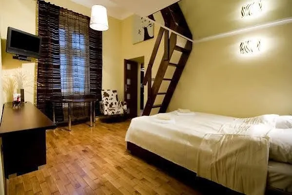 Hotel apartamentowy Kadetus 2*